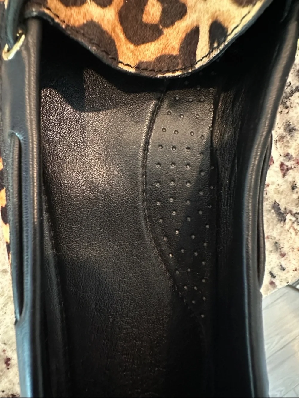 Michael Kors leopard / tiger calf hair flats in very good condition! Size 10